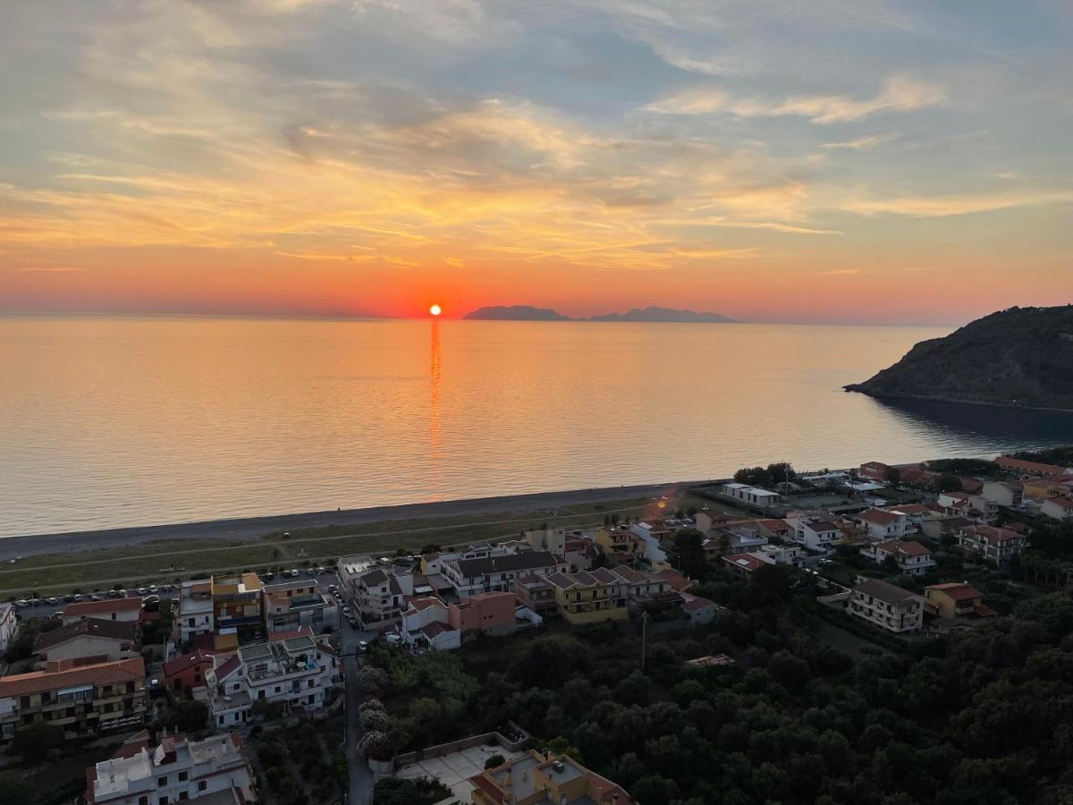 I Mezzanini Di Palazzo Bonaccorsi Lägenhet Milazzo Exteriör bild